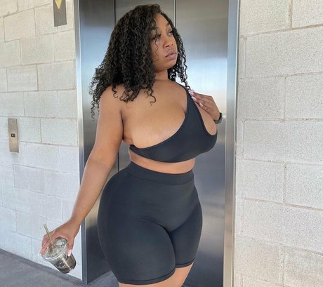 brittney tonee nudes model images