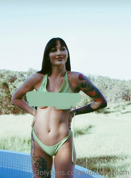 cfcourt model best pic