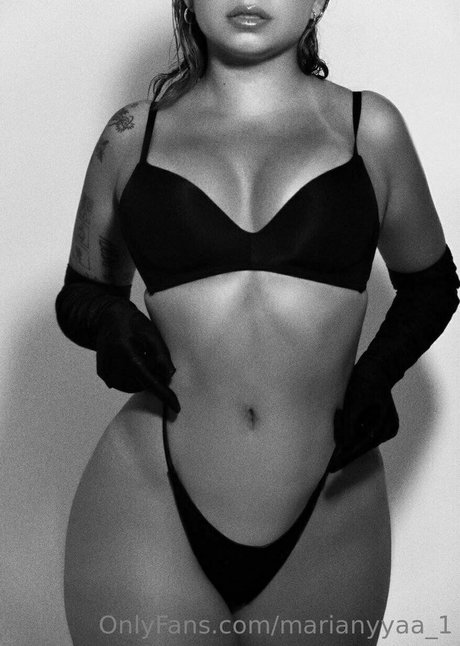 Marianyyaa pornstar top photo