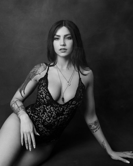 Sylina Ruiz nudes actress images