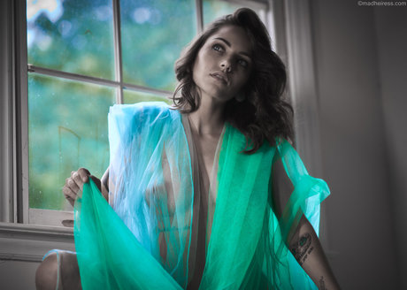 Sylina Ruiz model sexy img