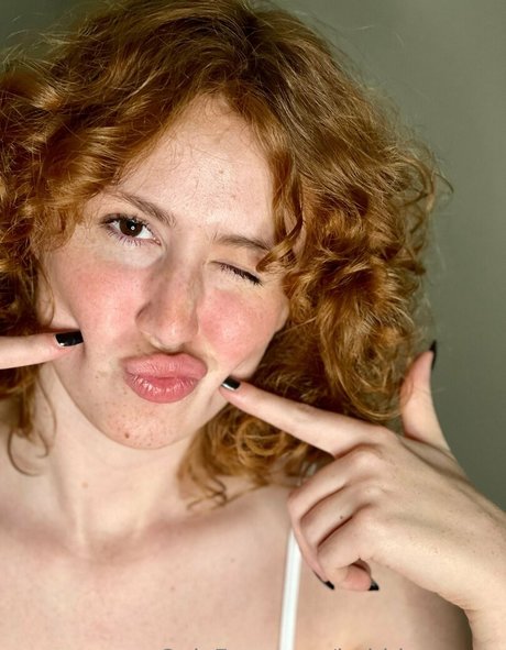 Bobbie sweets perfect star picture