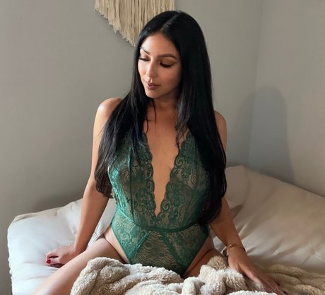 cerissa art model gallery