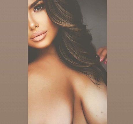 Black dahlia47 model free photo