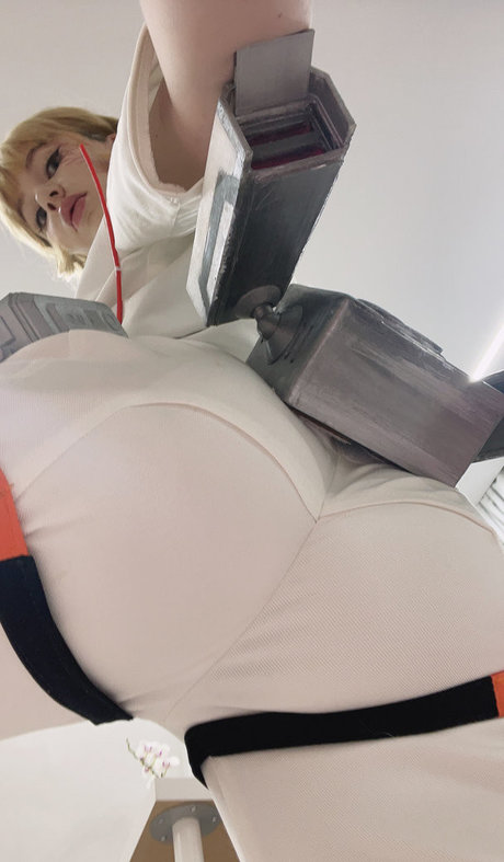 Tsunderebean top actress image