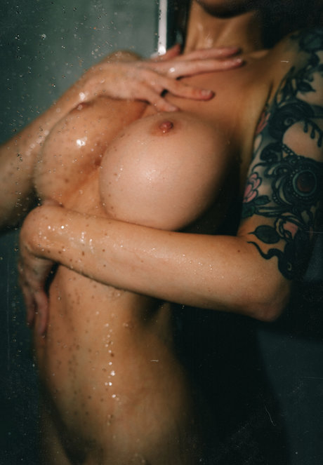 Taaywwaaa model free archive