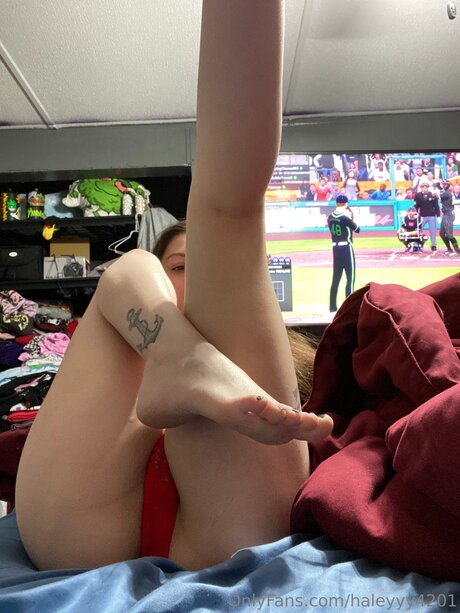 haleyyy4201 model free pics