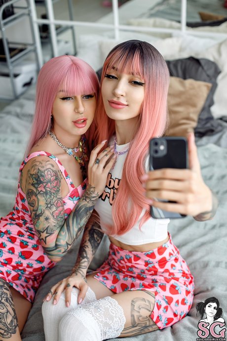 Shameless SG star top archive