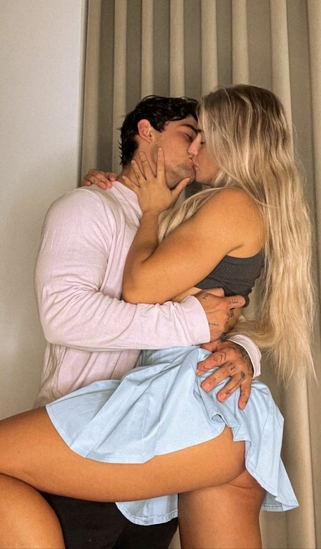 Emma Hartley model art archive