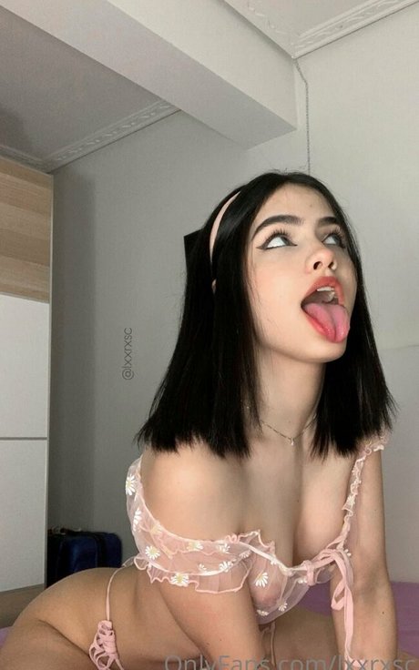 Lxxrxsc model hot img