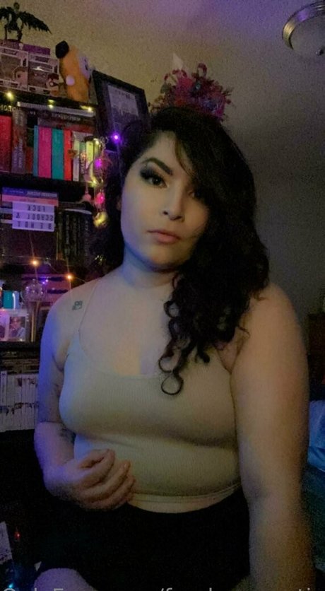 FandomReactions model adult images