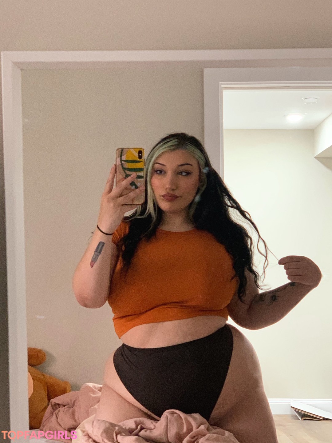 lilpochaco hot model images