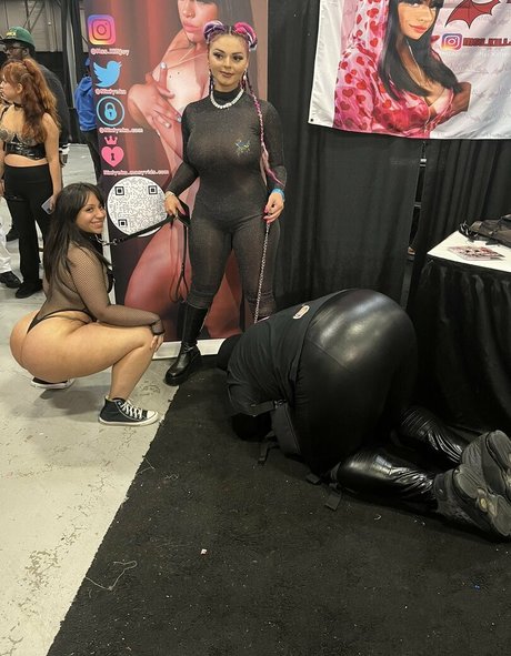 squirt teen onlyfans top pic