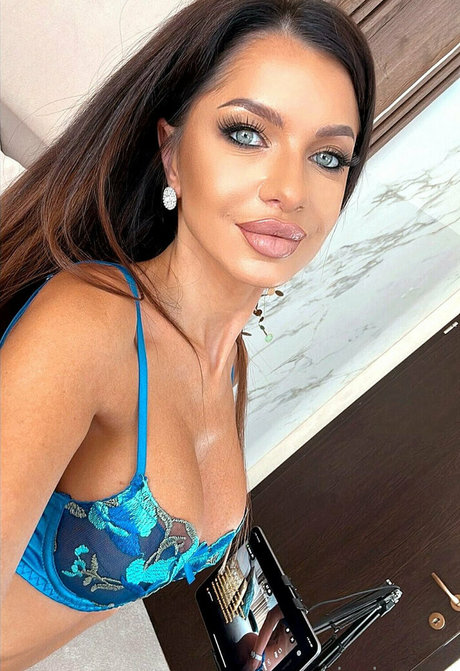 Anisyia_ pornstar free image