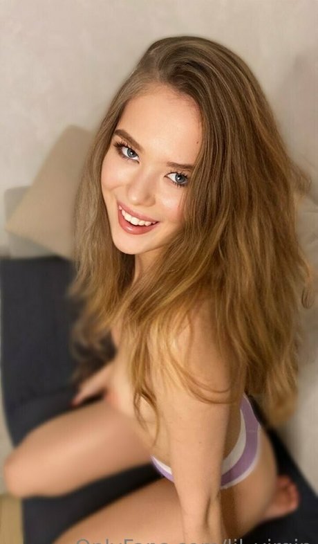 female onlyfans beautiful nude image