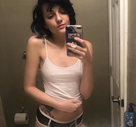 Ayallakarina xxx actress gallery