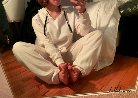 Bellelemer model sexy pics