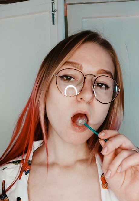 Lana Delmar art model img