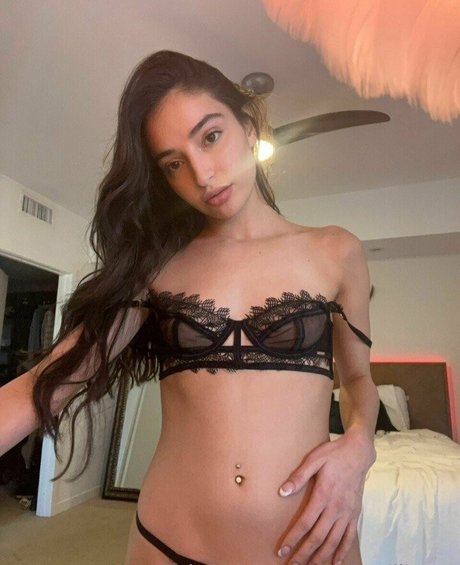 shemale handjob onlyfans sexy naked photos