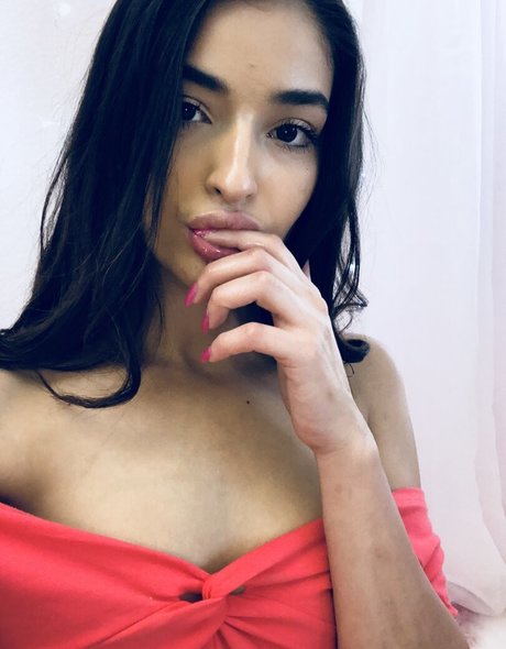 Emily Willis star top archive