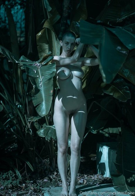 Kat Malone star top pic