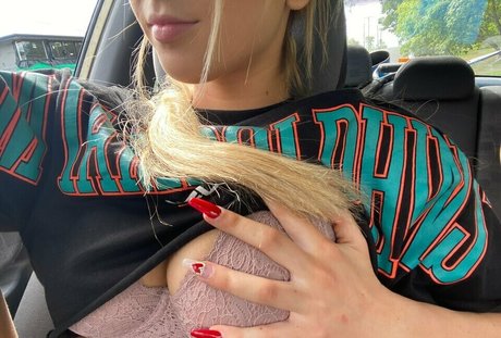 ellasbtsx pornstar art photo