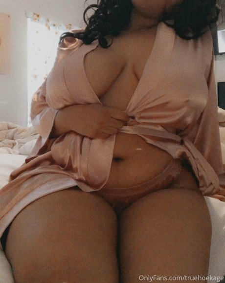 truehoekage model erotic pics