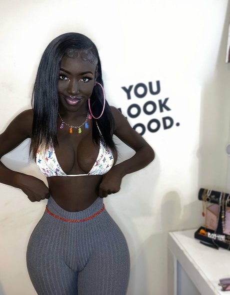 Lazelle Doll exclusive actress pictures