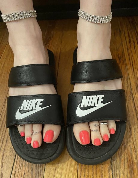 Goddess Fendi model best images