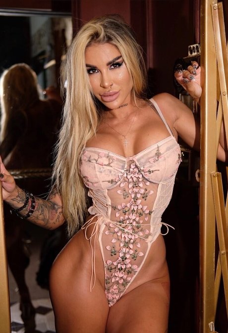 thick mature onlyfans sexy nude photo