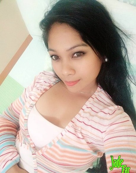 Jade Far perfect actress img