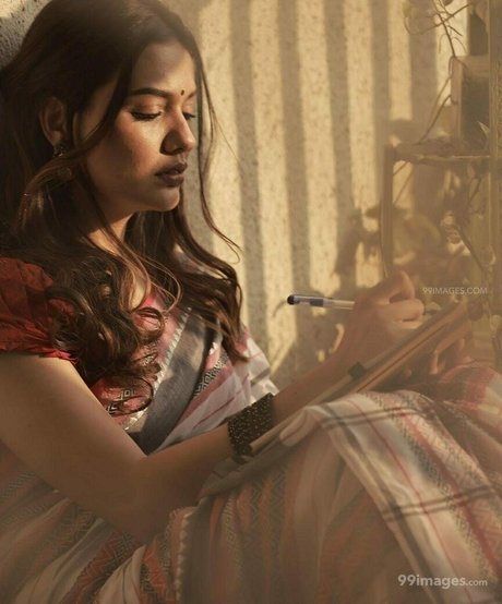 Divya Agarwal pornstar free photos