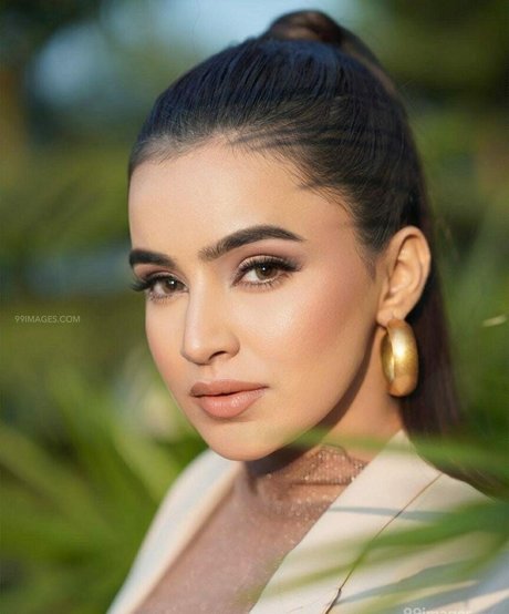 Ankitta Sharma free pornstar gallery