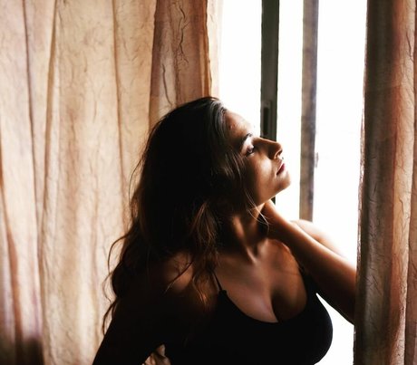 Desi NRI adult actress pictures