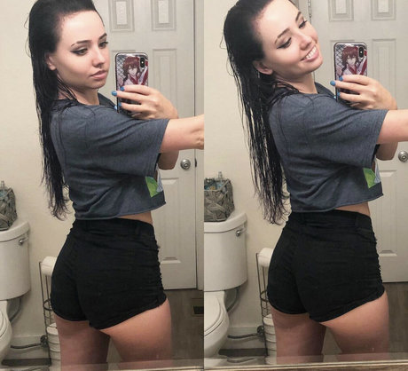 Charleemanderz star hd photo