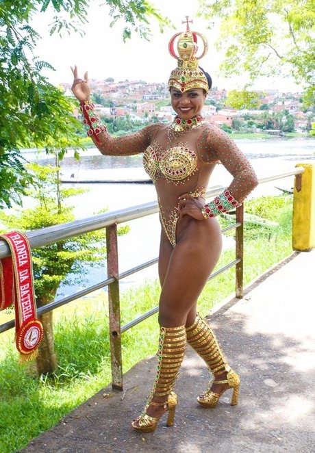 Rainhas De Bateria exclusive model galleries