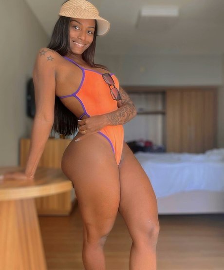 Rainhas De Bateria pretty model images