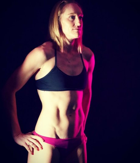 Emily Day pornographic model gallery