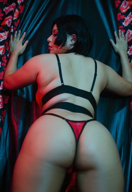 Ge Alves naked star pics