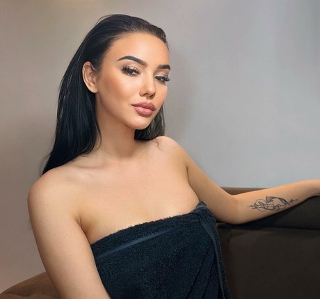 alina03m best model image