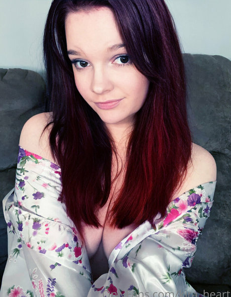 kiraheartx high quality pornstar img