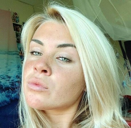 Sage Wiley model sex pic