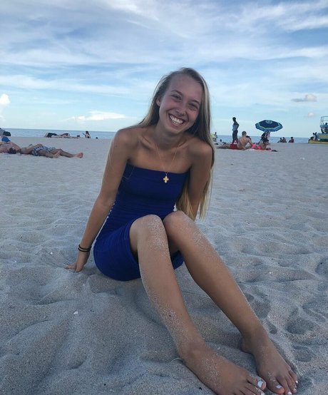 beckyythebrat art star image