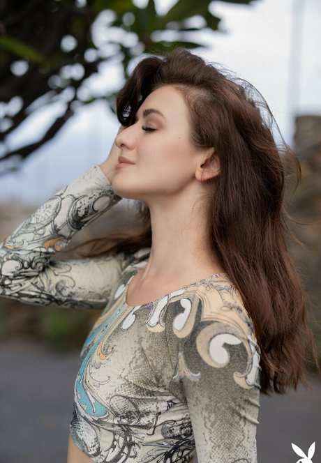 Elina Love beautiful model photo