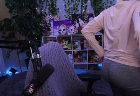 Berrycrepe hot pornstar pics