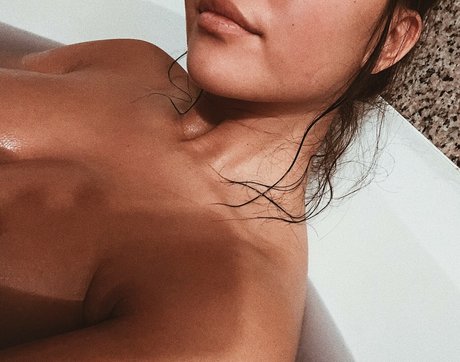 meeshmo naked pornstar images