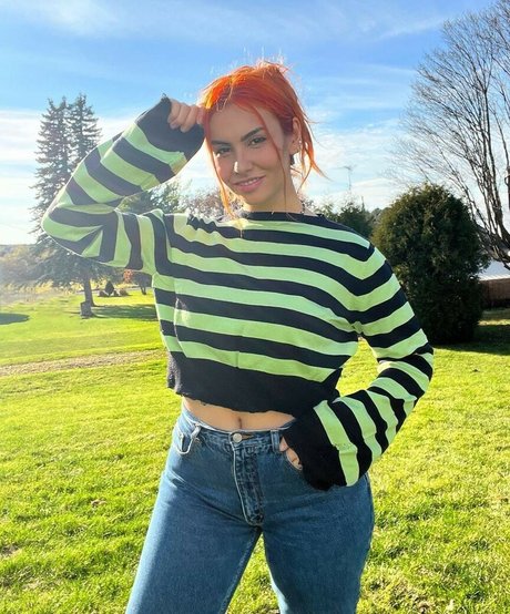 Alicia Atout model beautiful gallery