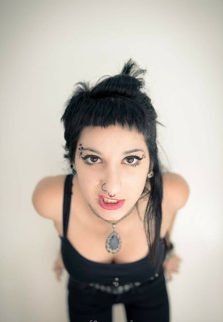 adamnotoscar star hot img