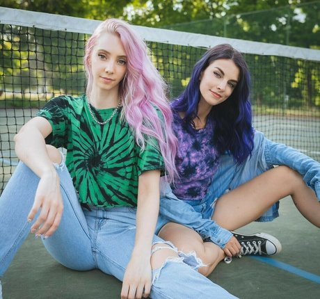 Pykamusic model nude picture