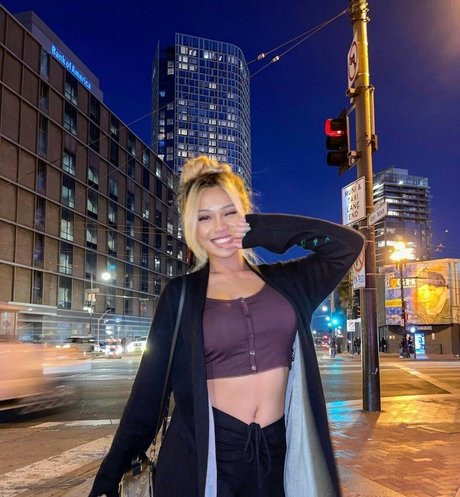 Axnuwin beautiful actress photo